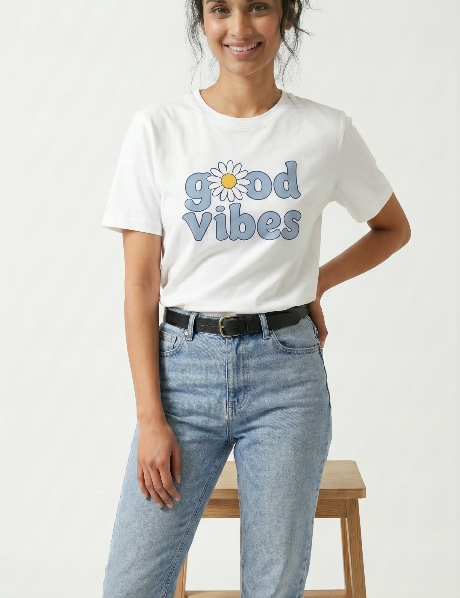 Hand-on-Hip_Minimal_One_202604191605.jpg