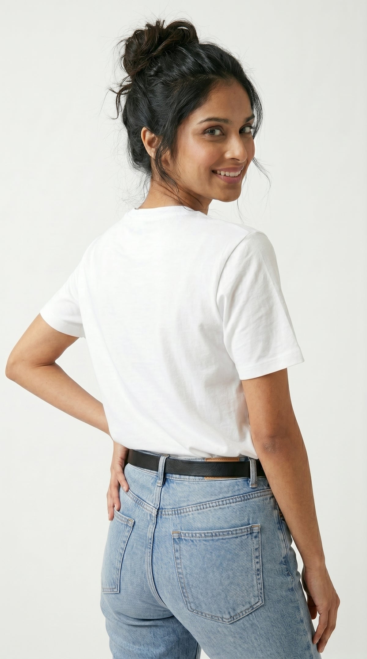 Good Vibes Daisy Graphic T-Shirt-3