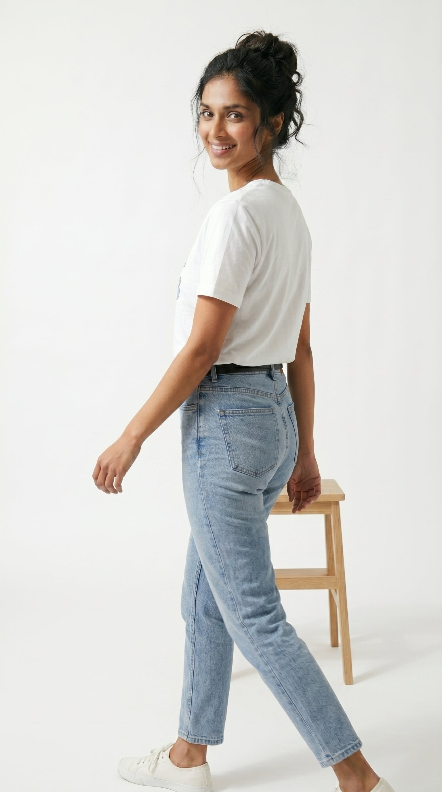Good Vibes Daisy Graphic T-Shirt