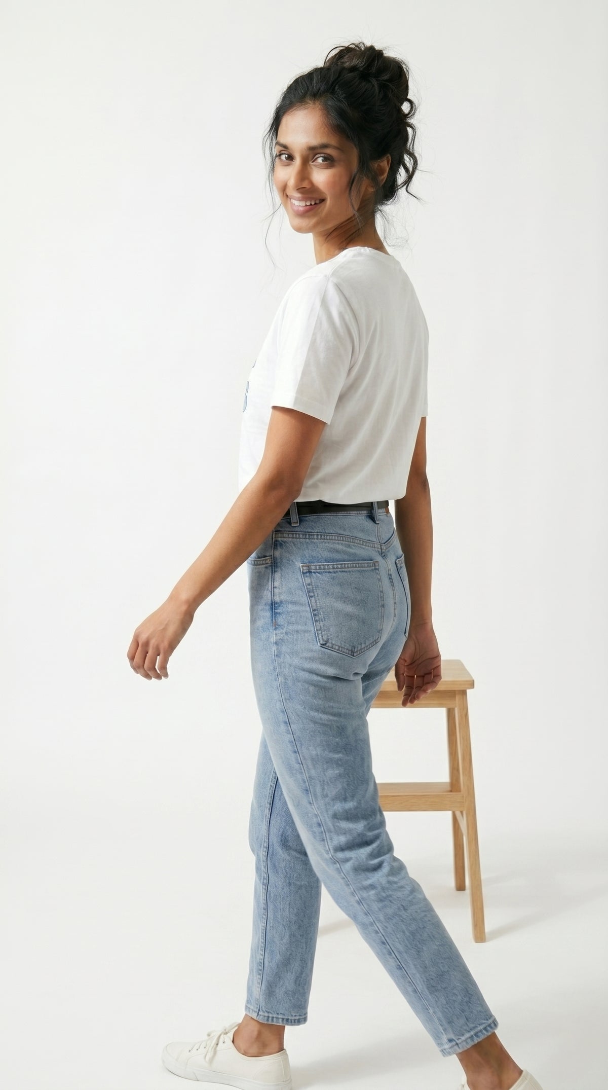 Good Vibes Daisy Graphic T-Shirt-4