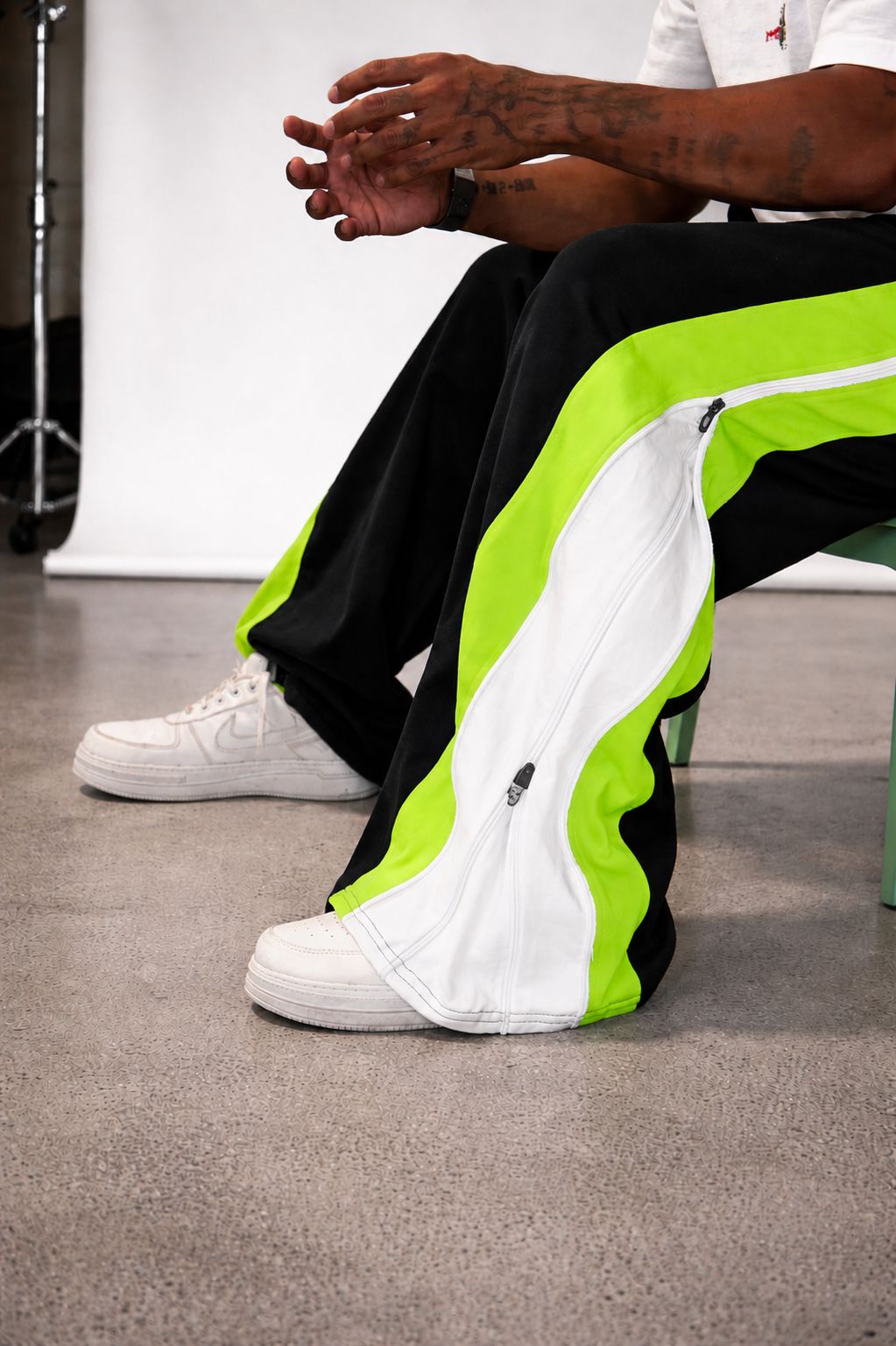 MOSAJC Voltage Double-Zip French Terry Trackpants ( Neon)-4