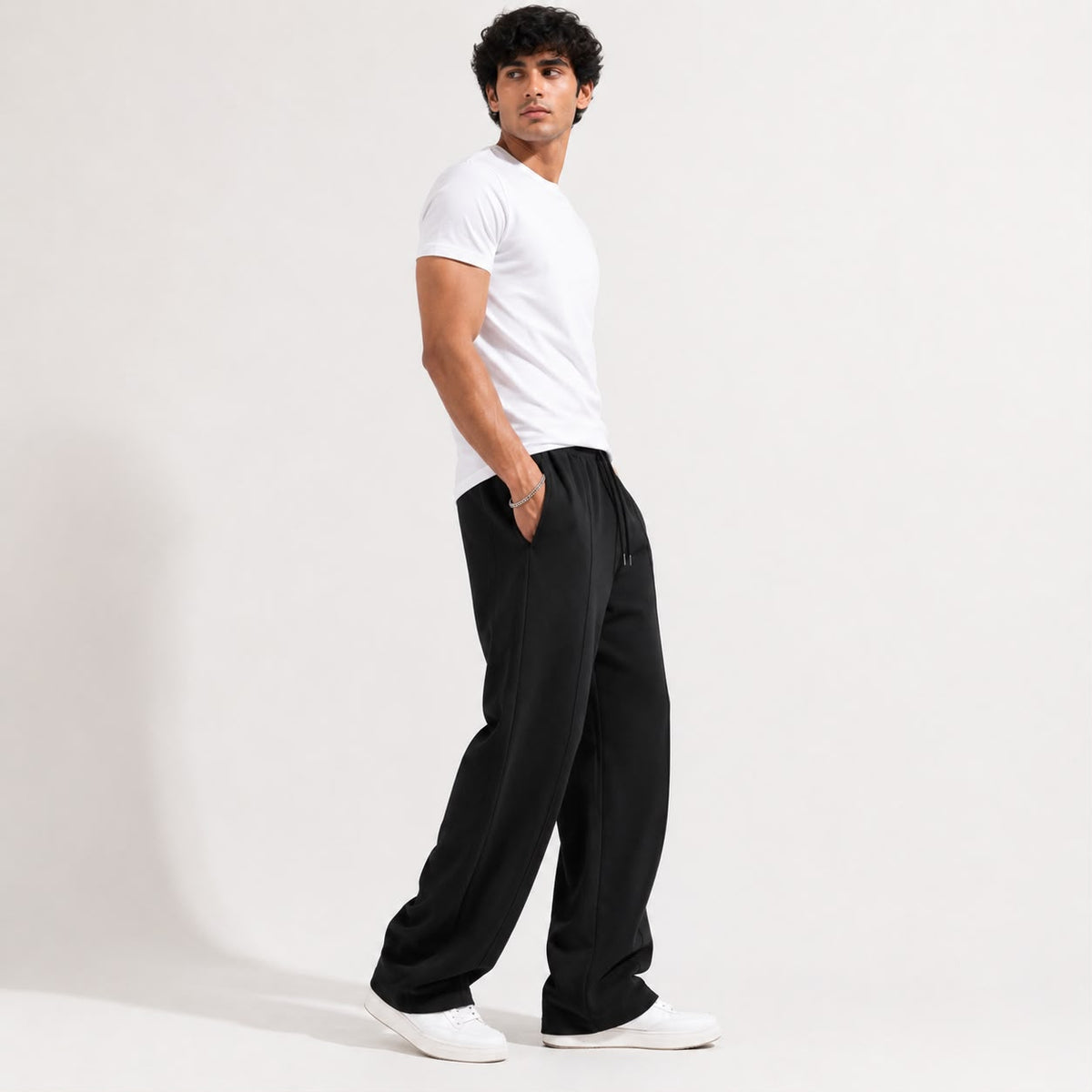 300 Gsm  Gravity Heavyweight Trackpants (Black)-4