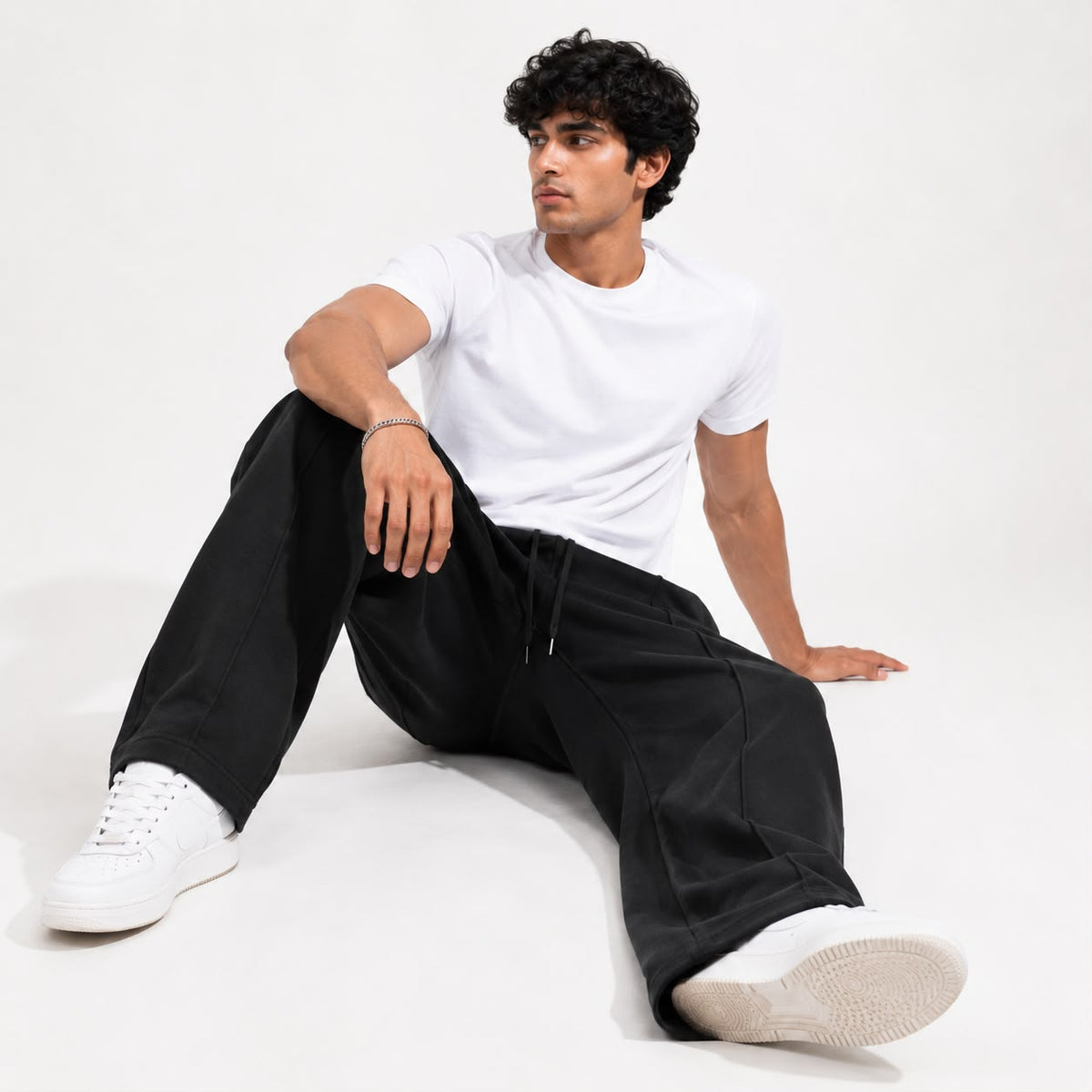 300 Gsm  Gravity Heavyweight Trackpants (Black)-6