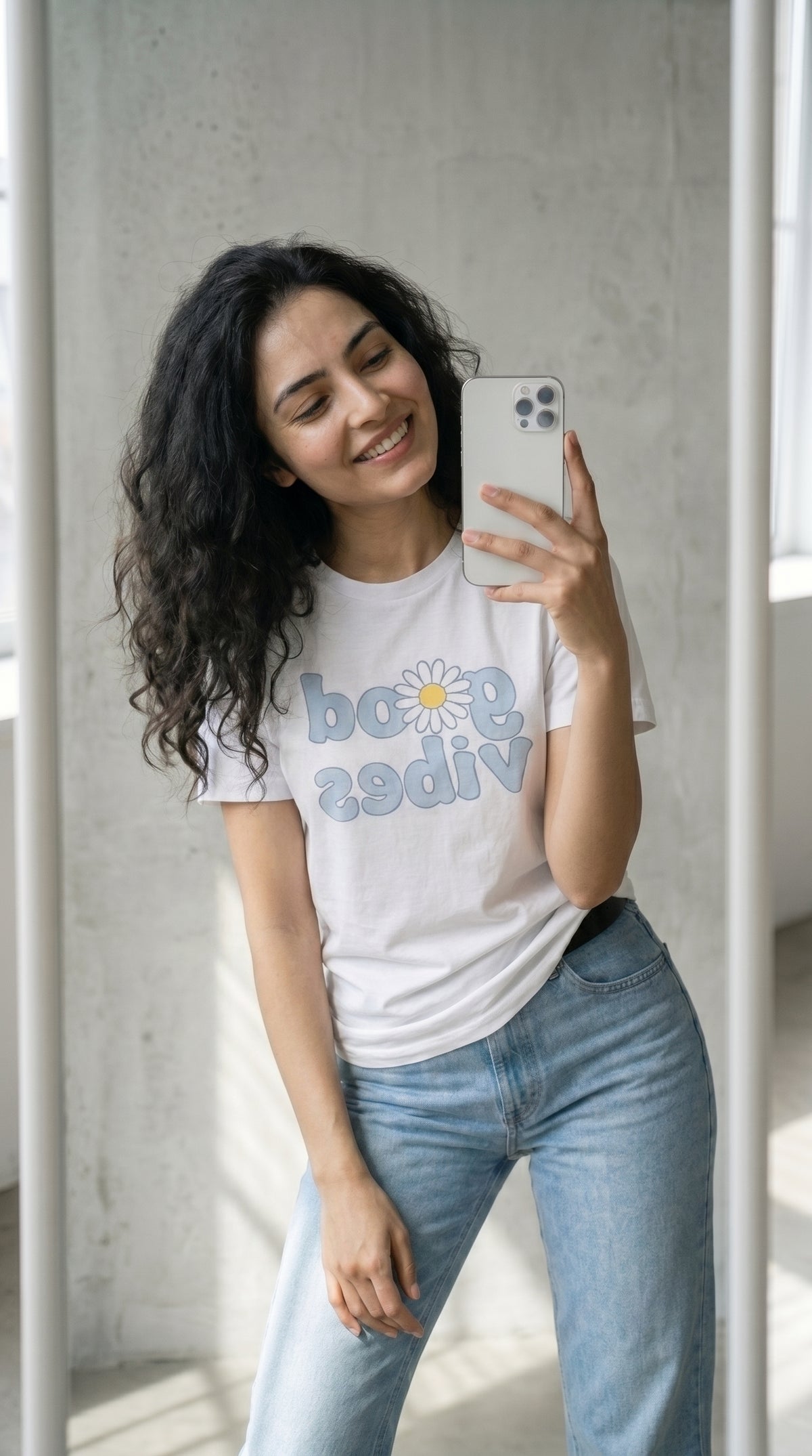 Good Vibes Daisy Graphic T-Shirt-5